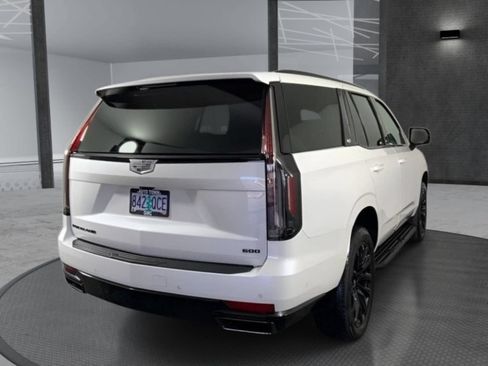 Used 2024 Cadillac Escalade Sport Platinum w/ LPO, ONYX Package AWD/4WD image 3