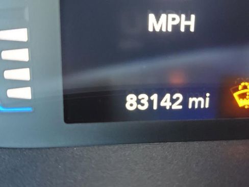 Used 2019 Chrysler Pacifica Touring Plus w/ S Appearance Package image 35