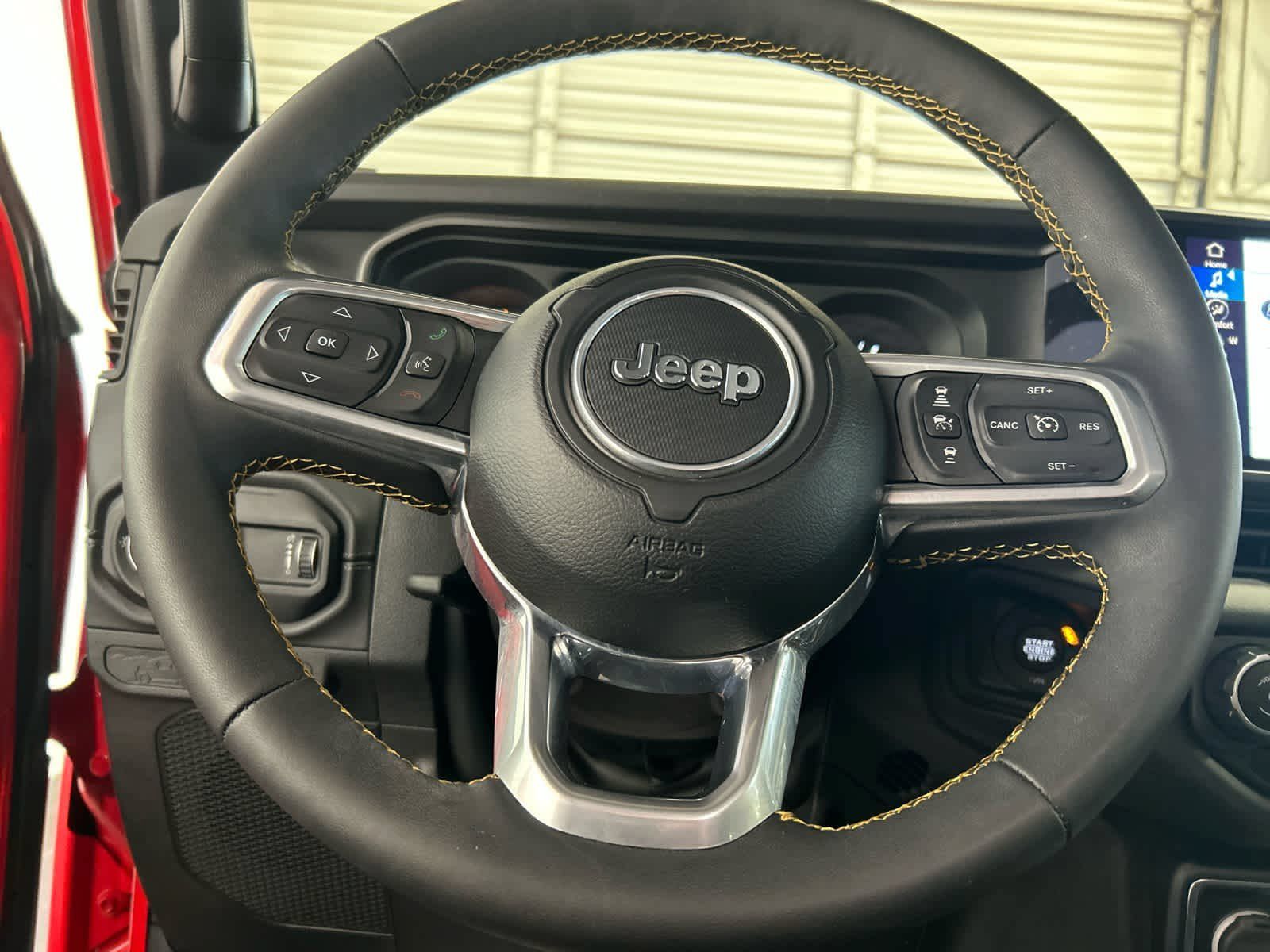 Used 2024 Jeep Wrangler Unlimited Sahara w/ Technology Group AWD/4WD image 7