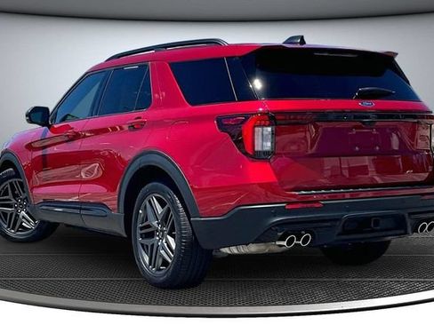 Used 2025 Ford Explorer ST w/ Sun And Sound Package AWD/4WD image 4