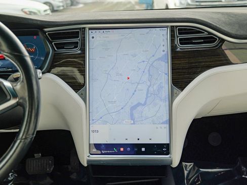 Used 2016 Tesla Model X 90D image 47