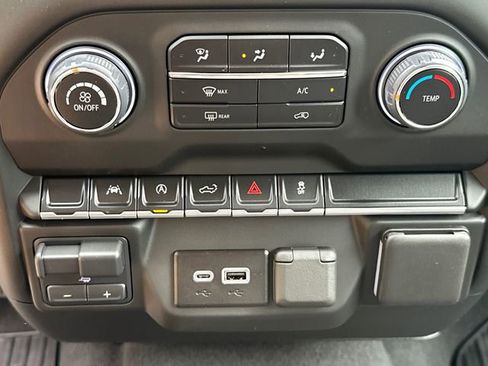 Used 2025 Chevrolet Silverado 1500 Custom w/ LPO, Dark Essentials Package AWD/4WD image 31