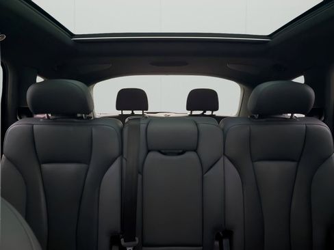 Used 2020 Audi Q7 3.0T Prestige image 44