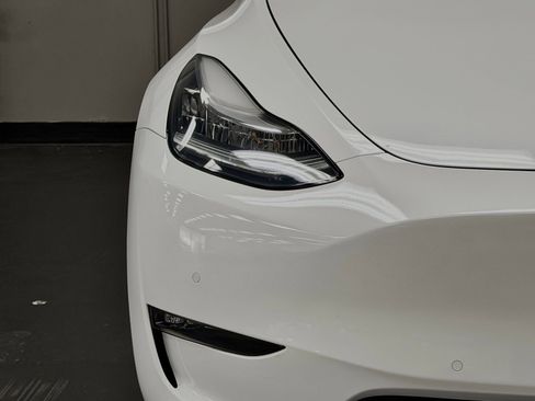 Used 2021 Tesla Model Y 2WD image 8