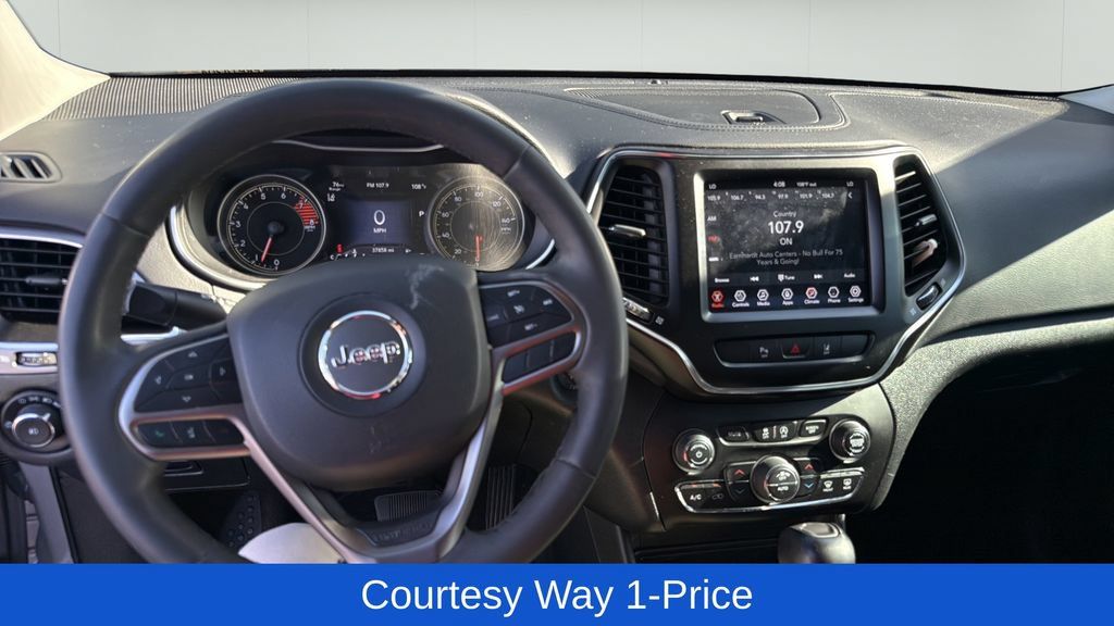 Used 2021 Jeep Cherokee Latitude Lux w/ Comfort/Convenience Group FWD image 12