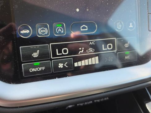 Used 2025 Subaru Outback Limited AWD/4WD image 20