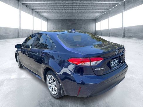 Used 2025 Toyota Corolla SE FWD image 4