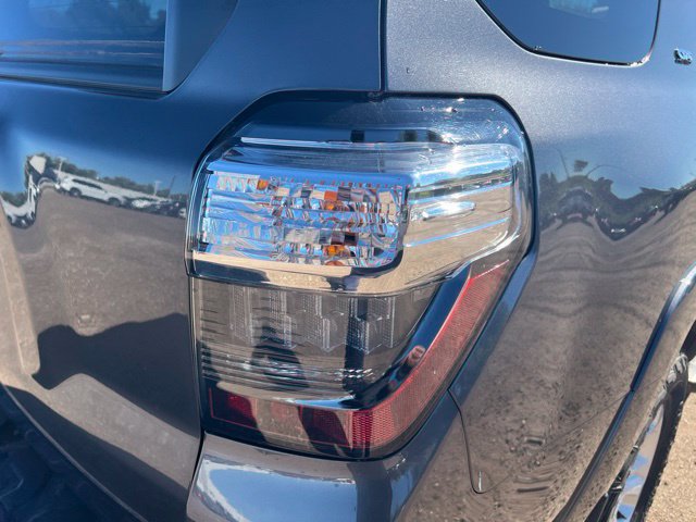 Used 2022 Toyota 4Runner SR5 Premium AWD/4WD image 12