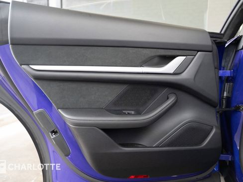 Used 2025 Porsche Taycan Turbo GT image 36