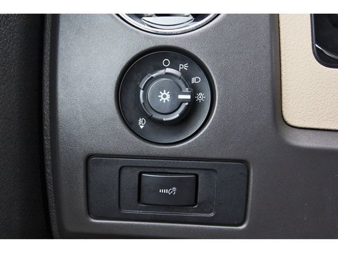 Used 2014 Ford F150 XLT w/ Equipment Group 301A Mid RWD image 19