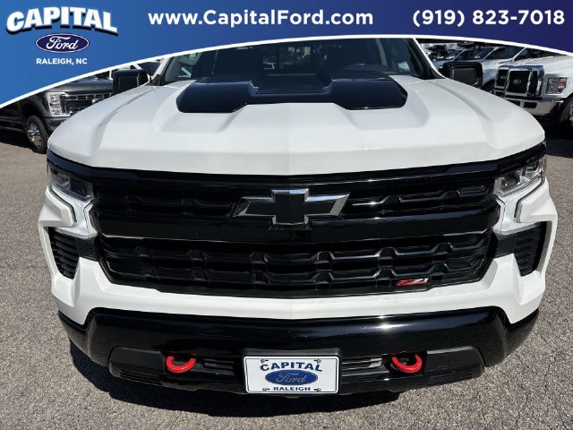 Used 2025 Chevrolet Silverado 1500 LT Trail Boss w/ Convenience Package II AWD/4WD image 10