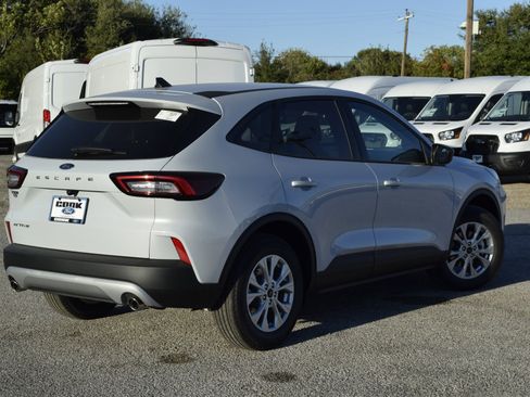 New 2026 Ford Escape Active image 6