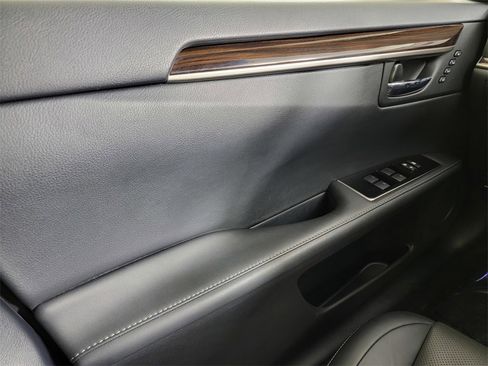 Used 2016 Lexus ES 350 w/ Premium Package w/Wood Trim image 33