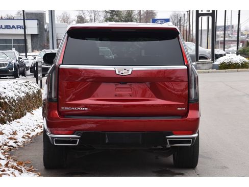 Certified 2024 Cadillac Escalade Premium Luxury image 5