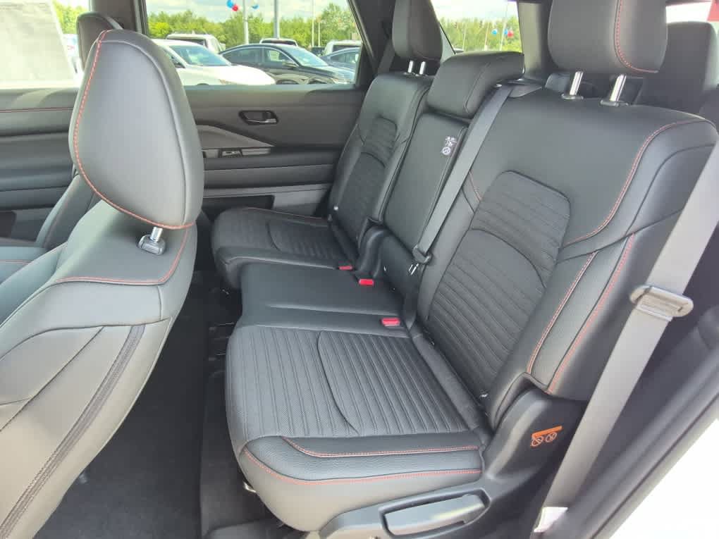 New 2026 Nissan Pathfinder Rock Creek AWD/4WD image 8