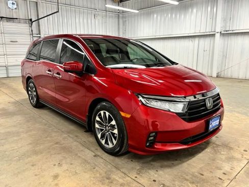 Used 2024 Honda Odyssey EX-L image 1