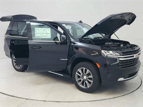 Used 2023 Chevrolet Tahoe LT w/ LT Signature Package AWD/4WD image 9