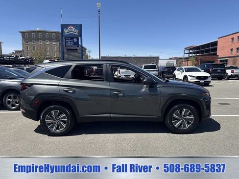 Used 2024 Hyundai Tucson Blue AWD/4WD image 3