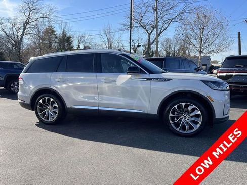Used 2025 Lincoln Aviator Reserve w/ Illumination Package image 6