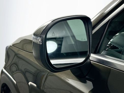 Used 2025 Kia Telluride S image 37