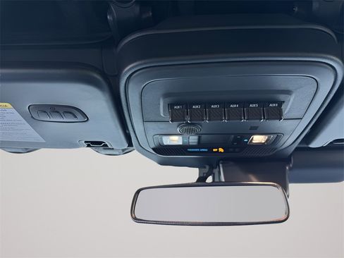 New 2025 Ford Bronco Badlands image 35