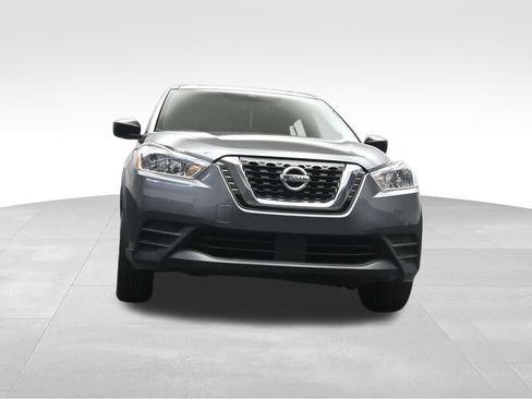 Used 2020 Nissan Kicks S FWD image 17