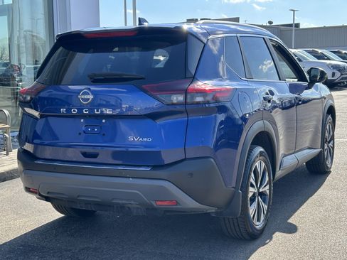 Used 2023 Nissan Rogue SV w/ SV Premium Package image 7