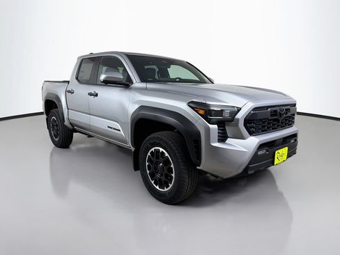 New 2026 Toyota Tacoma TRD Off-Road w/ TRD Off Road Premium Package AWD/4WD image 3