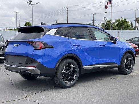 New 2026 Kia Sportage EX w/ EX Panorama Roof Package FWD image 3