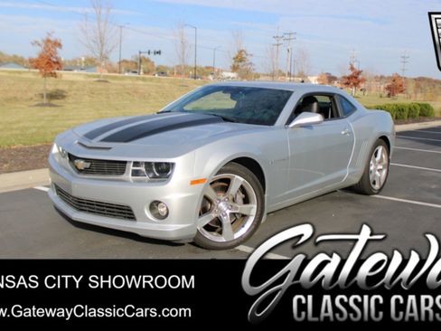 Used 2010 Chevrolet Camaro SS w/ RS Package image 1