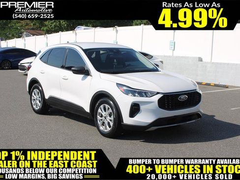 Used 2023 Ford Escape Active w/ Cold Weather Package FWD image 1