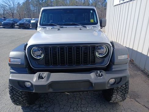 Used 2024 Jeep Wrangler Sport S image 10