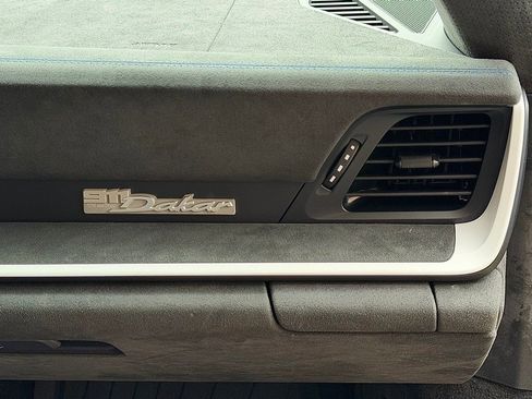 Certified 2024 Porsche 911 Dakar image 28