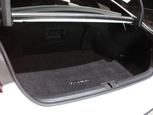 Used 2022 Lexus ES 300h Ultra Luxury w/ Accessory Package 2 FWD image 73