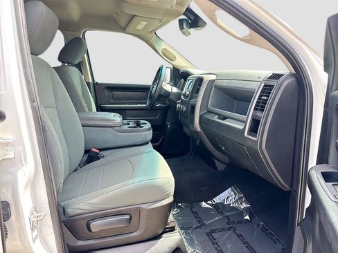Used 2019 RAM 1500 Tradesman w/ Chrome Plus Package RWD image 25
