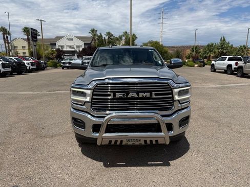 Used 2022 RAM 2500 Laramie AWD/4WD image 2