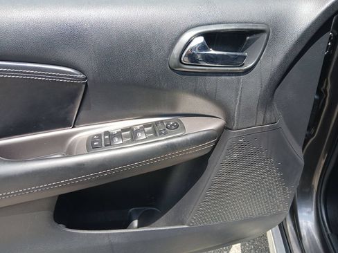 Used 2020 Dodge Journey Crossroad FWD image 24