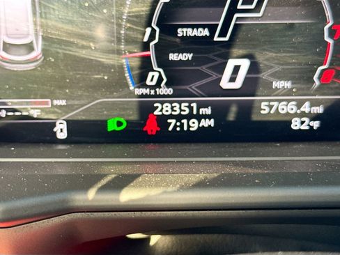 Used 2022 Lamborghini Urus AWD/4WD image 12
