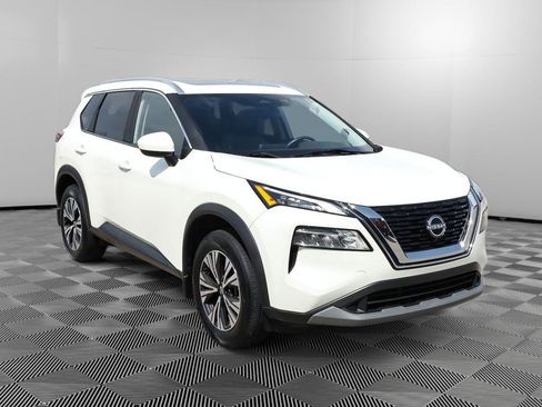 Used 2023 Nissan Rogue SV w/ SV Premium B Package image 9