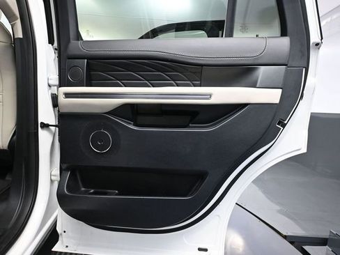 Used 2021 Ford Expedition Platinum image 49