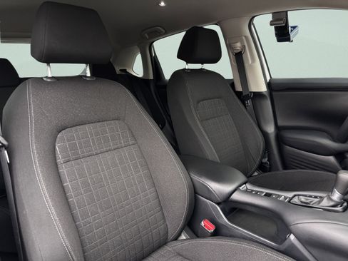 Certified 2023 Honda HR-V LX image 29