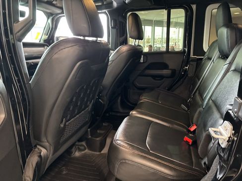 Used 2023 Jeep Wrangler Unlimited Rubicon 392 w/ Xtreme Recon 35" Tire Package image 9