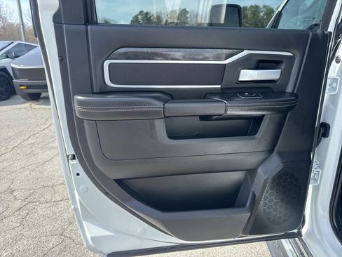 Used 2024 RAM 2500 Big Horn image 26