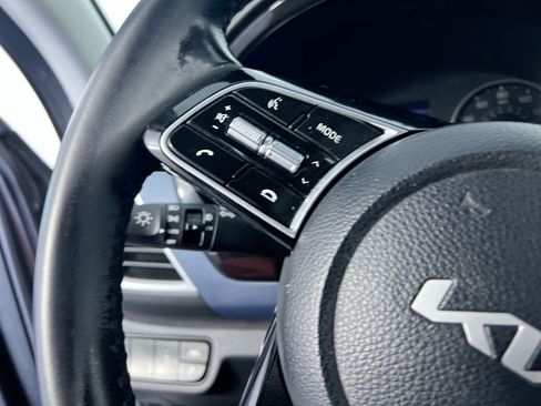 Used 2022 Kia Seltos S FWD image 12