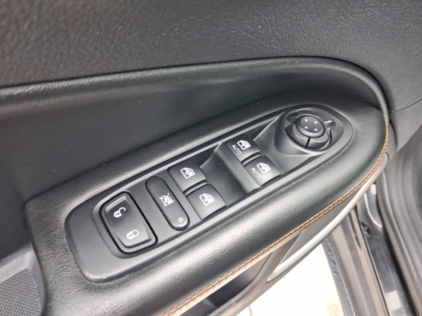 Used 2019 Jeep Compass Limited AWD/4WD image 16