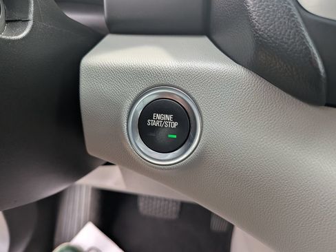 Used 2022 GMC Terrain SLT w/ Infotainment Package II FWD image 29