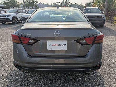 Used 2025 Nissan Altima 2.5 SL FWD image 5