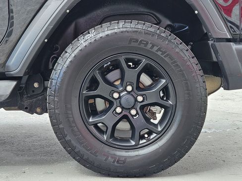 Used 2021 Jeep Wrangler Sport image 26