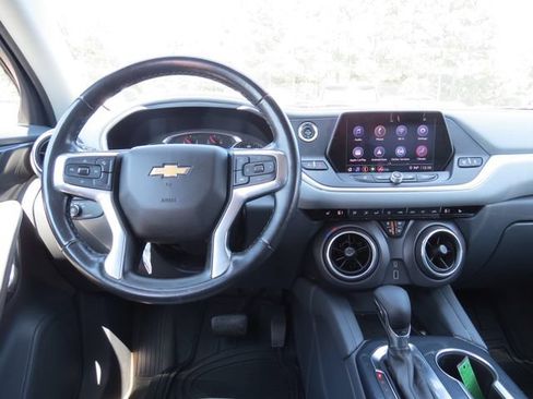 Used 2021 Chevrolet Blazer LT FWD image 13