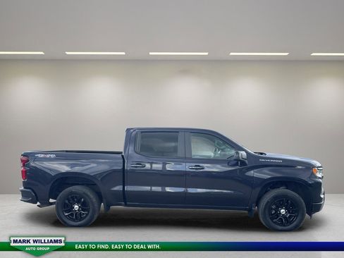 Used 2022 Chevrolet Silverado 1500 RST image 3